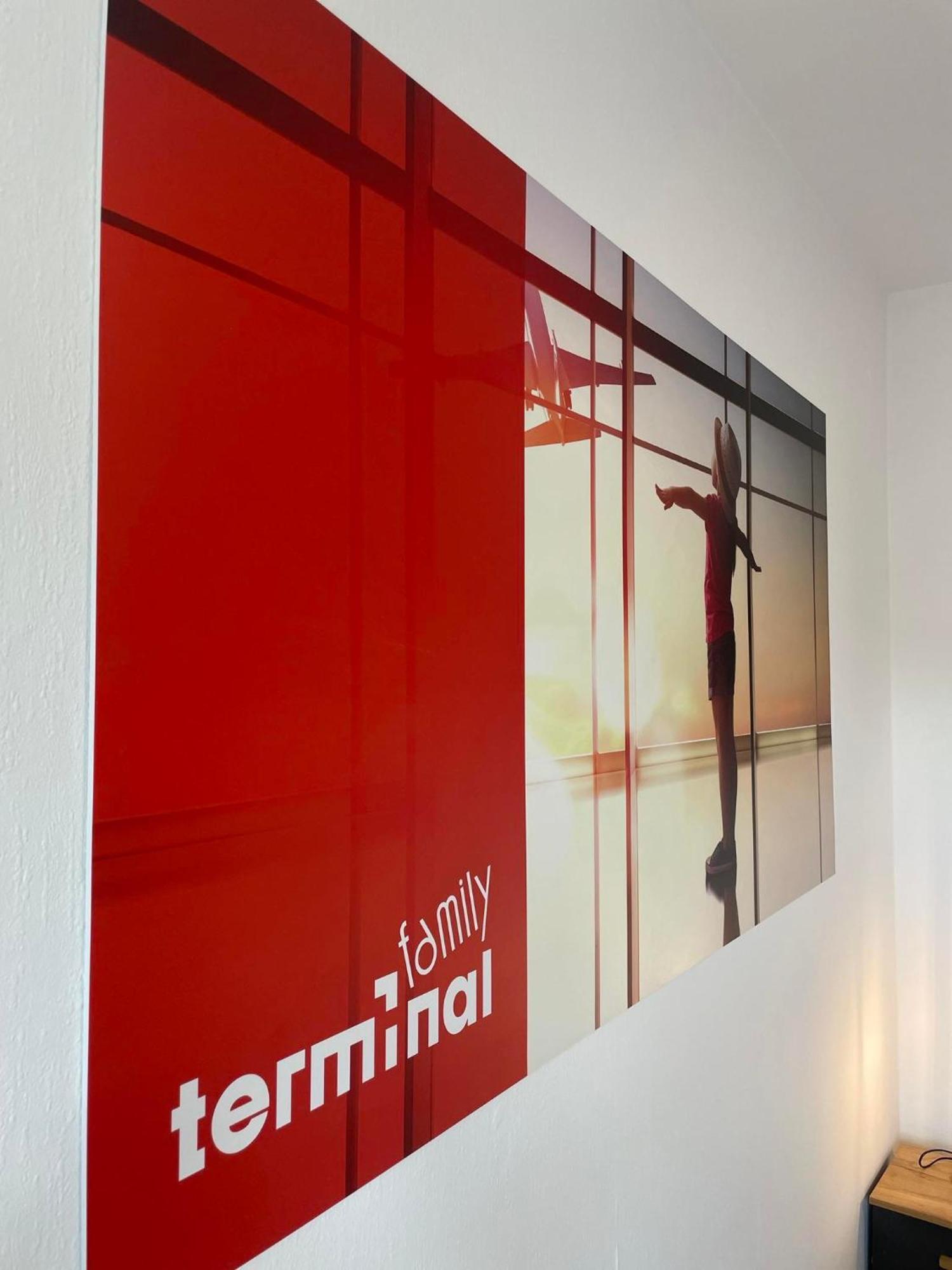 Ostello Terminal Family Airport Poznań Esterno foto